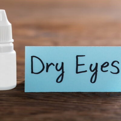 8 DIY Remedies for Dry Eyes