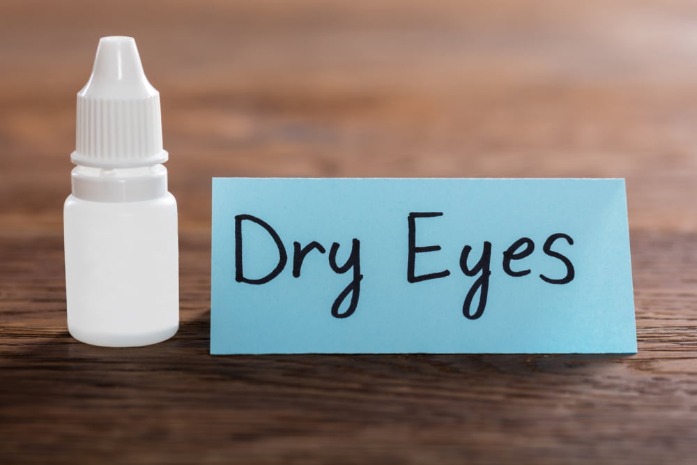 8 DIY Remedies for Dry Eyes